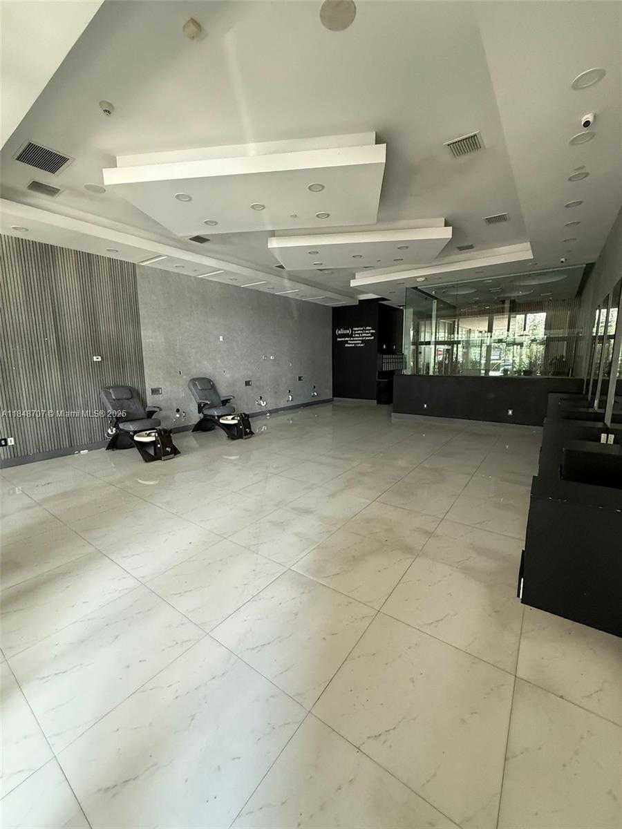 Small Image of 10201 NORTH WEST 58TH ST, Doral Number 3