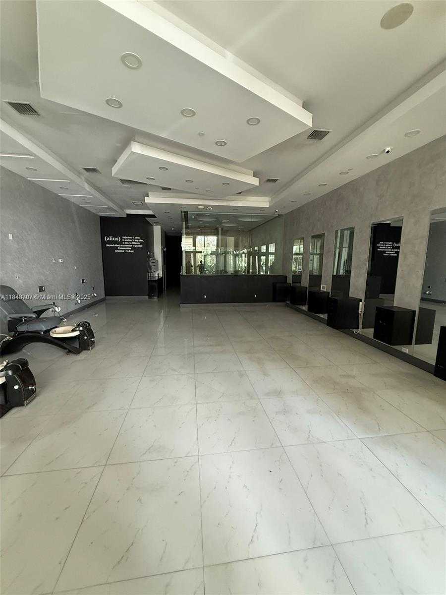 Small Image of 10201 NORTH WEST 58TH ST, Doral Number 4