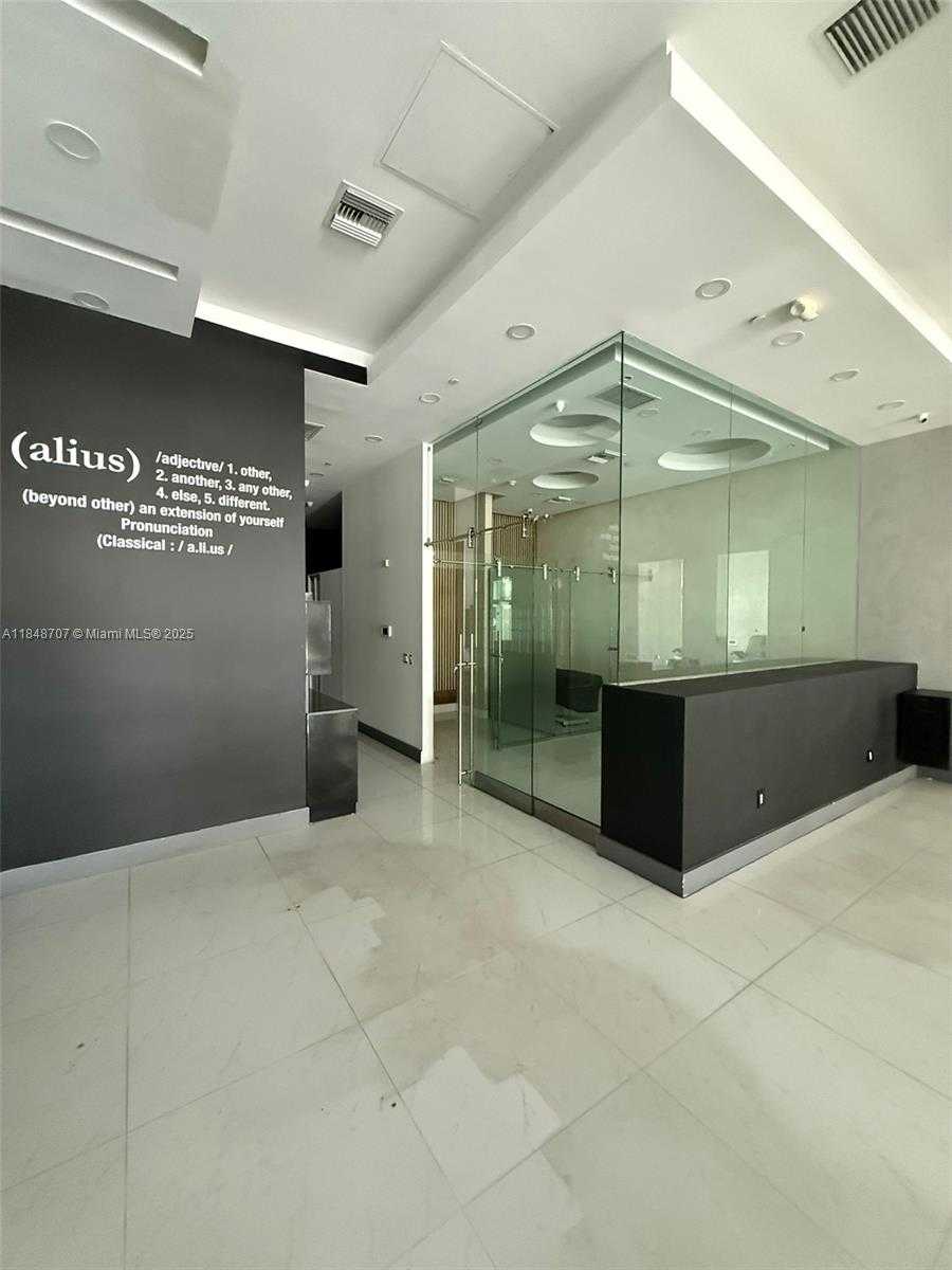 Small Image of 10201 NORTH WEST 58TH ST, Doral Number 5