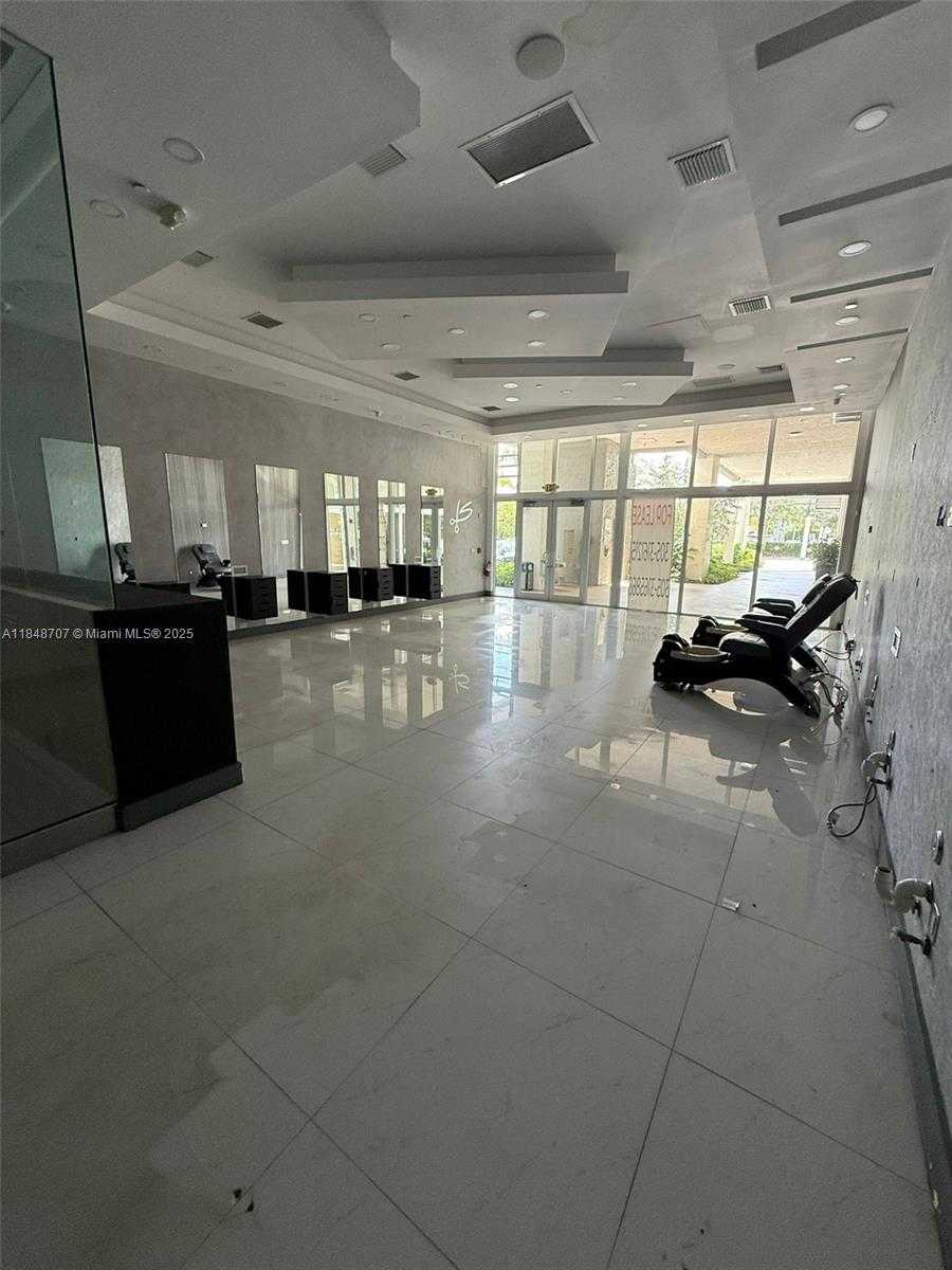 Small Image of 10201 NORTH WEST 58TH ST, Doral Number 6