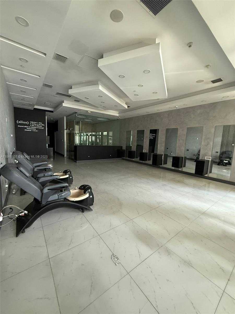 Small Image of 10201 NORTH WEST 58TH ST, Doral Number 8