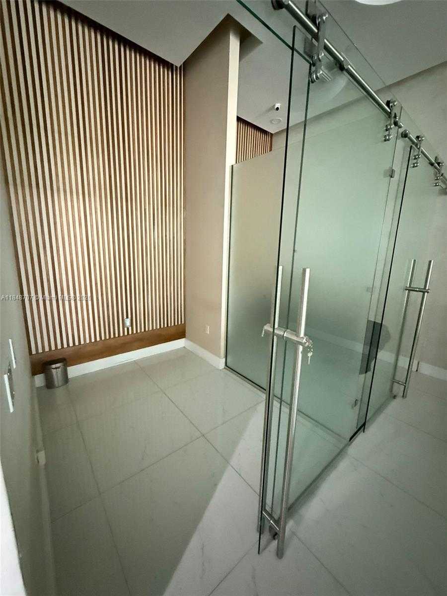 Small Image of 10201 NORTH WEST 58TH ST, Doral Number 9
