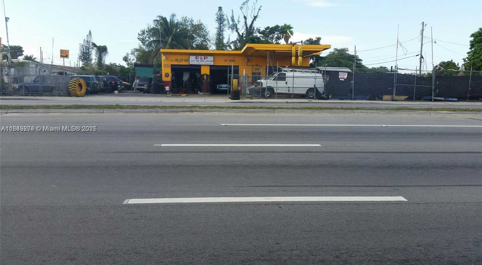 Small Image of 1550 NORTH WEST 79TH ST, Miami Number 2
