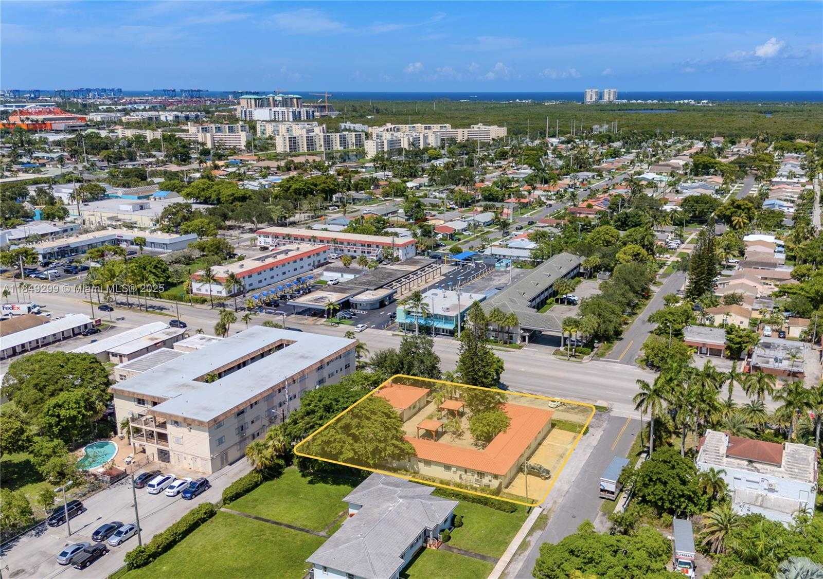 Small Image of 380 SOUTH FEDERAL HWY, Dania Beach Number 16