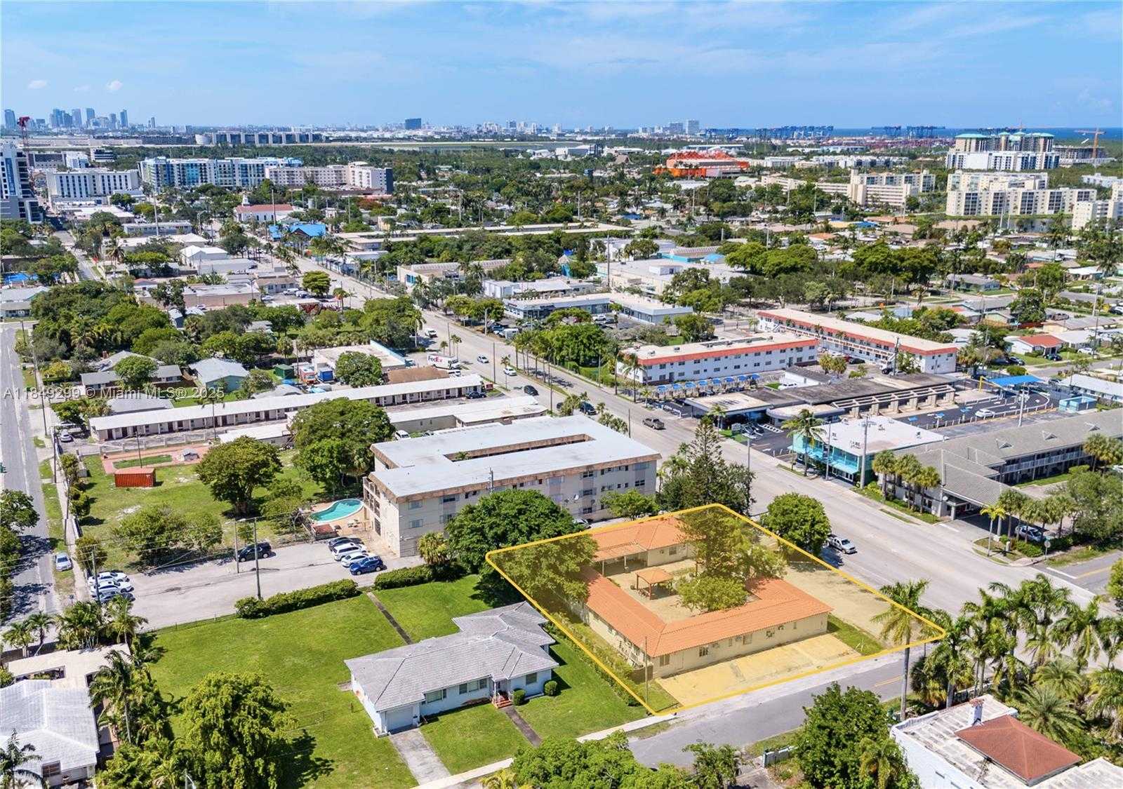 Small Image of 380 SOUTH FEDERAL HWY, Dania Beach Number 17