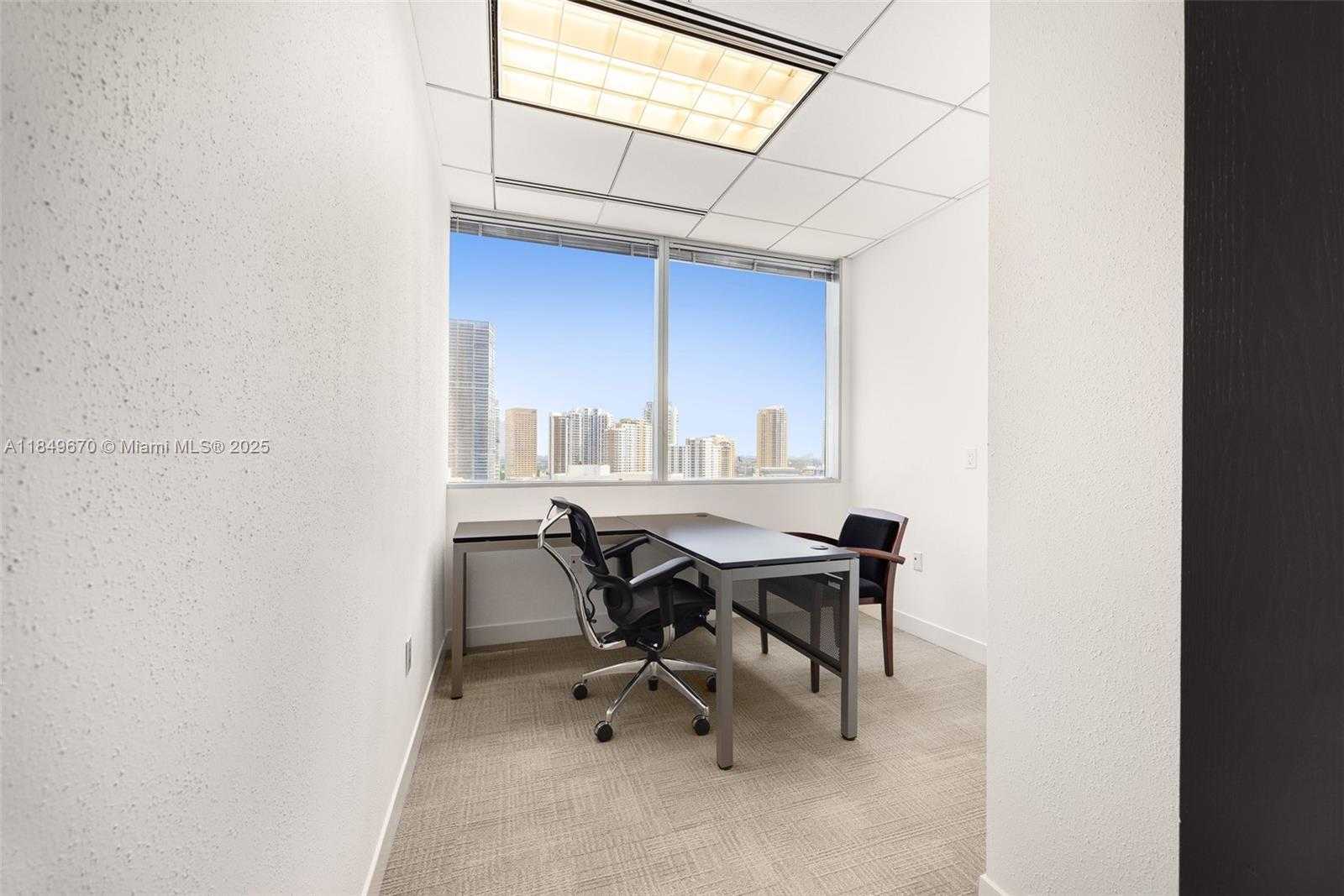 Small Image of 1001 BRICKELL BAY DR #2112, Miami Number 16