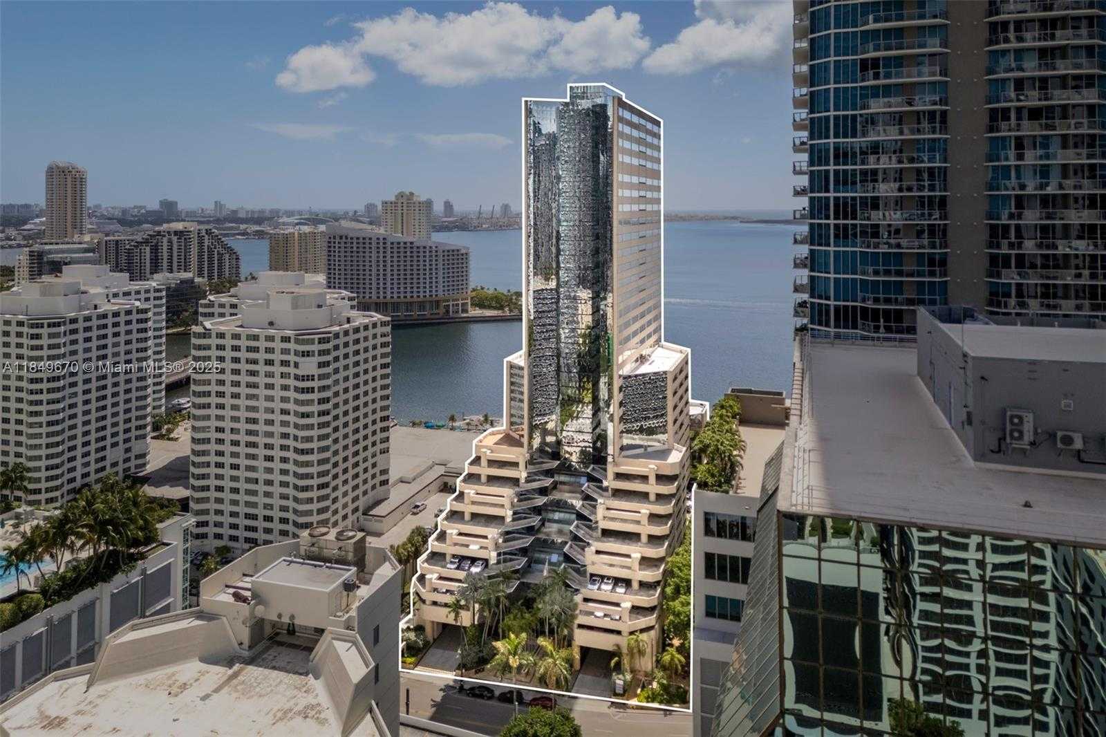 Small Image of 1001 BRICKELL BAY DR #2112, Miami Number 17