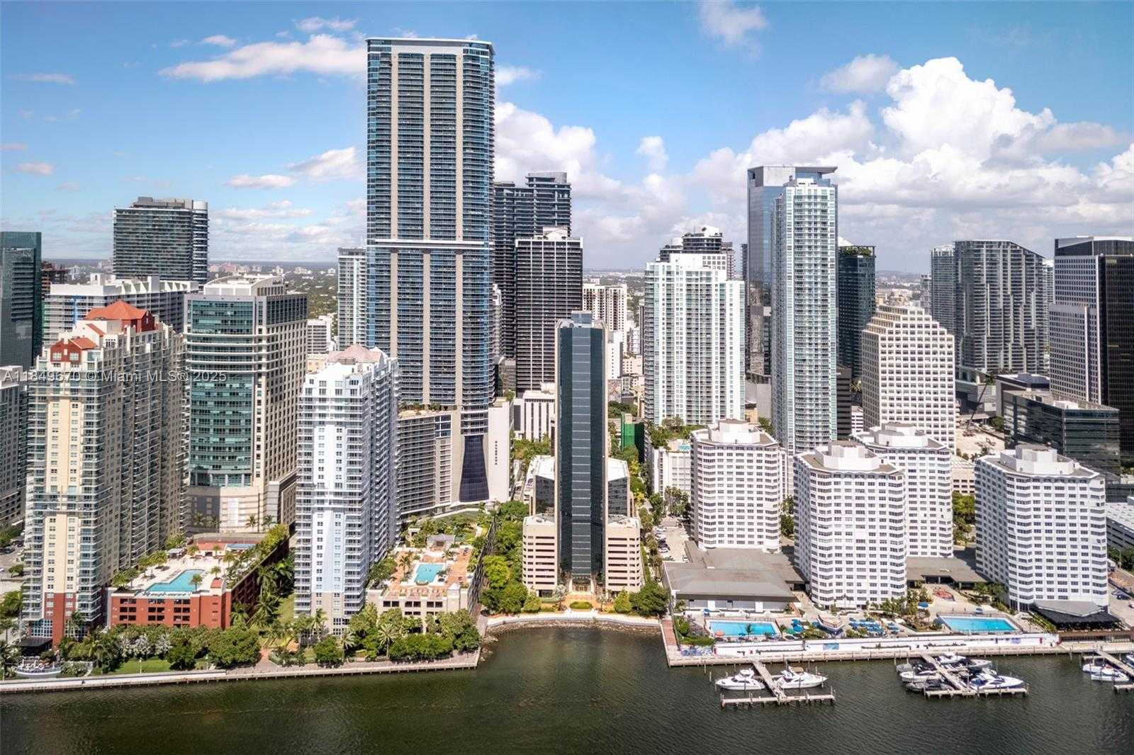 Small Image of 1001 BRICKELL BAY DR #2112, Miami Number 20