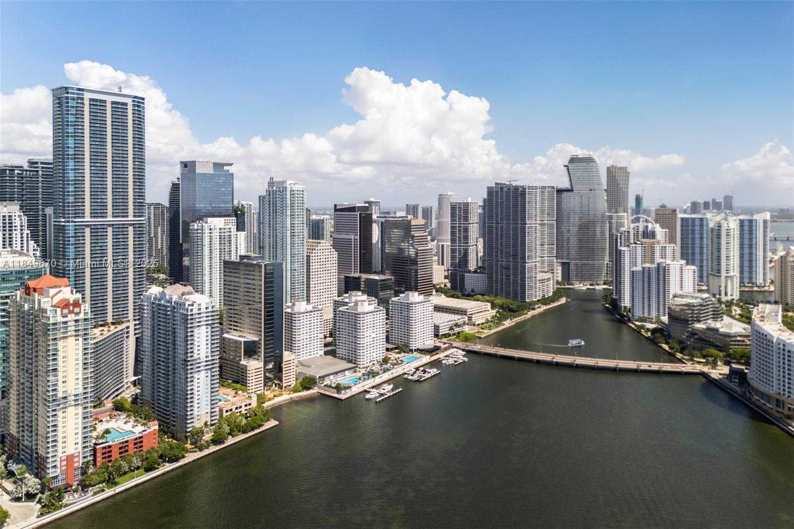 Small Image of 1001 BRICKELL BAY DR #2112, Miami Number 22