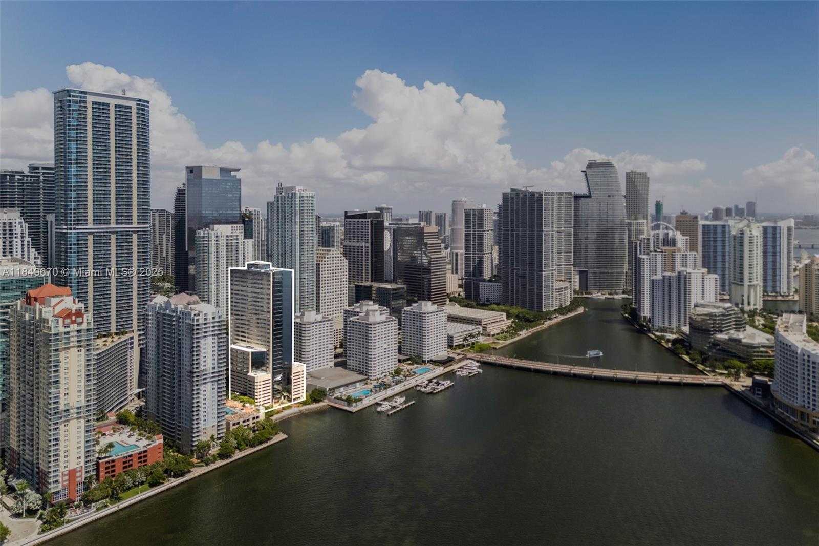 Small Image of 1001 BRICKELL BAY DR #2112, Miami Number 23