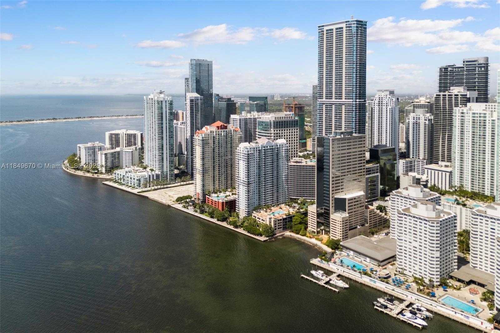 Small Image of 1001 BRICKELL BAY DR #2112, Miami Number 24