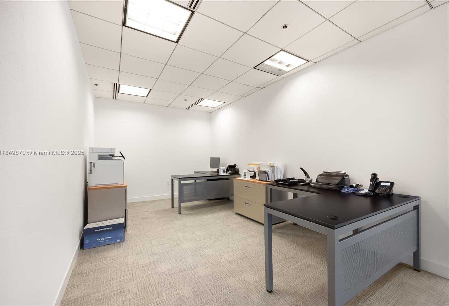 Small Image of 1001 BRICKELL BAY DR #2112, Miami Number 4
