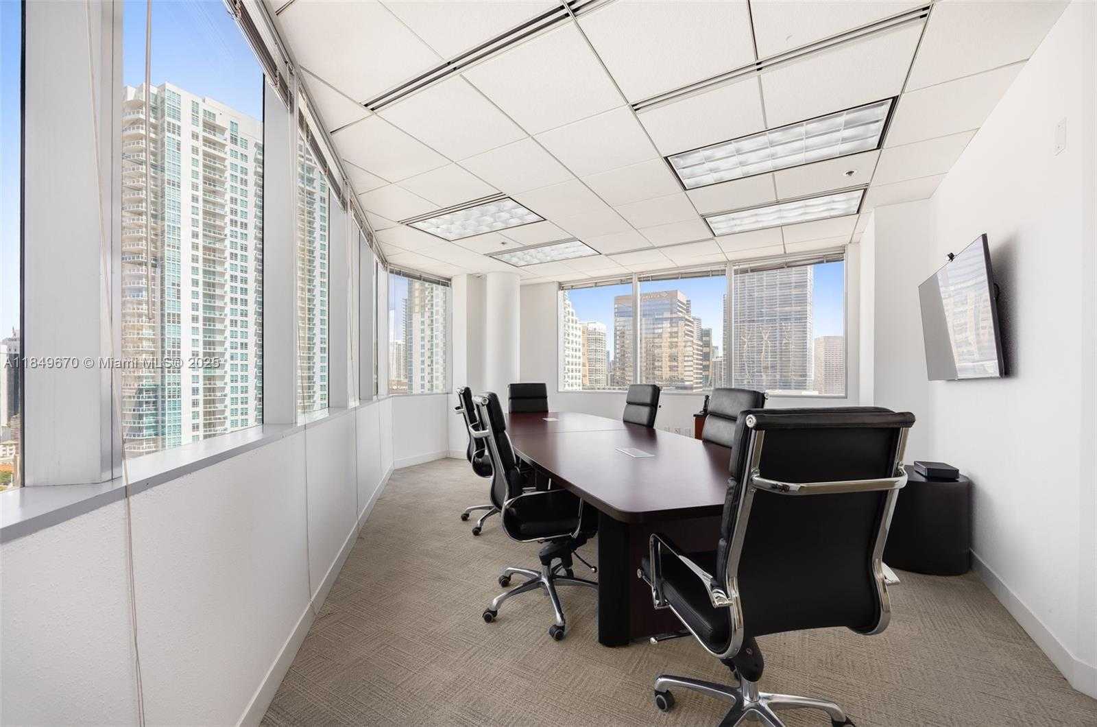 Small Image of 1001 BRICKELL BAY DR #2112, Miami Number 8