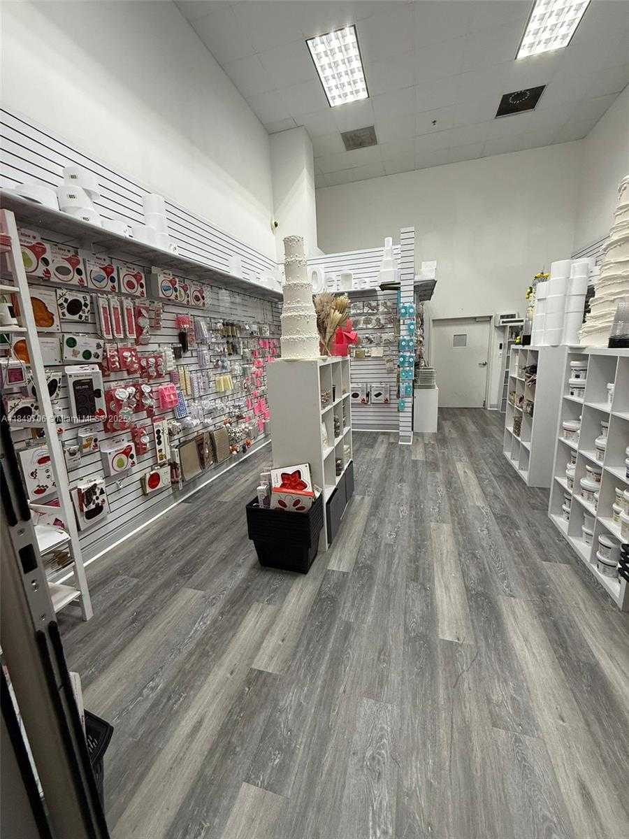 Small Image of 5161 NORTH WEST 79TH AVE #2, Doral Number 4