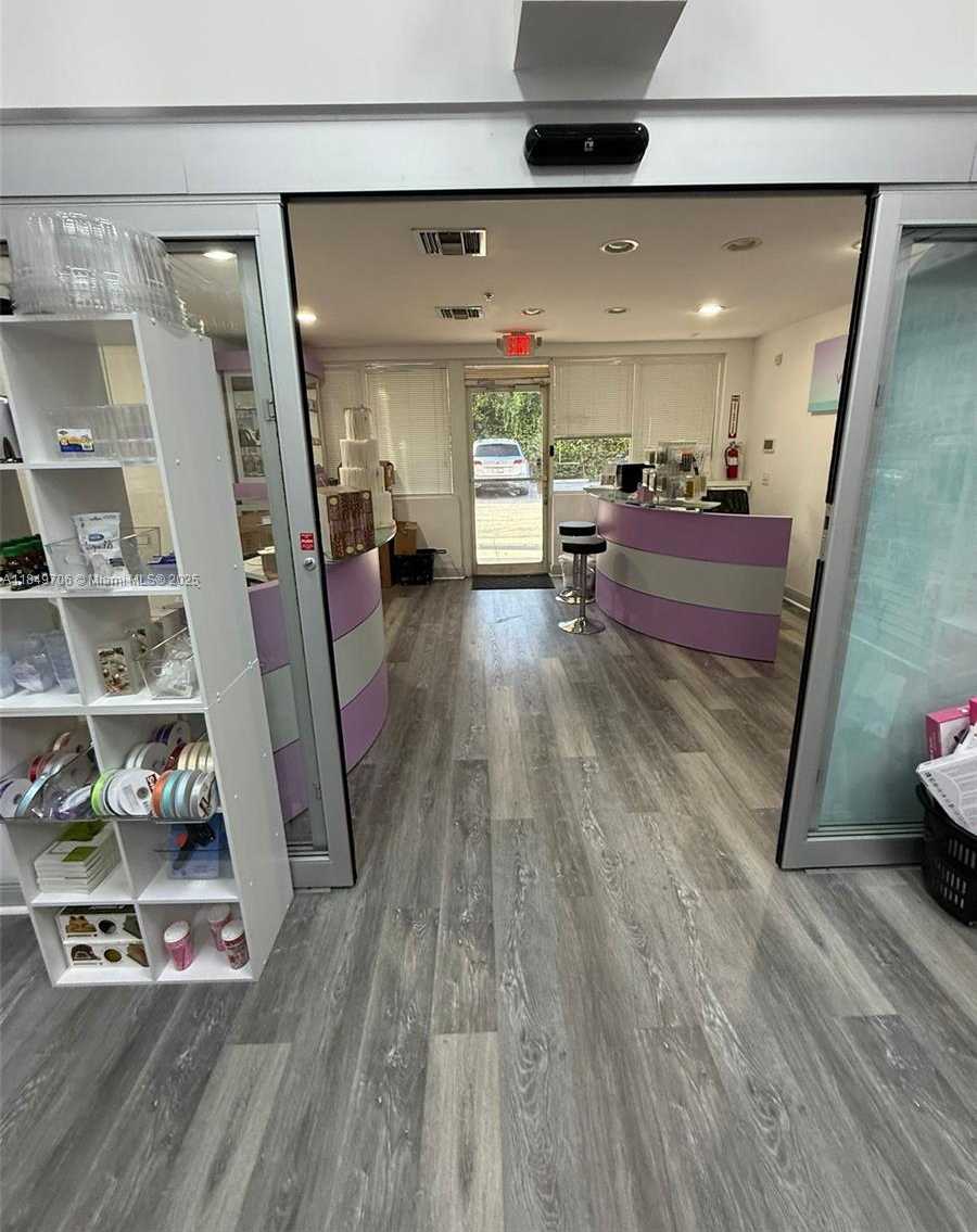 Small Image of 5161 NORTH WEST 79TH AVE #2, Doral Number 6