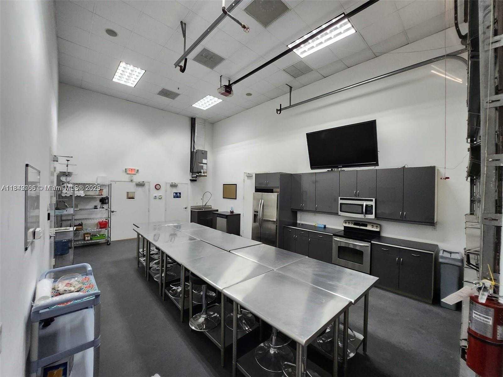 Small Image of 5161 NORTH WEST 79TH AVE #2, Doral Number 7