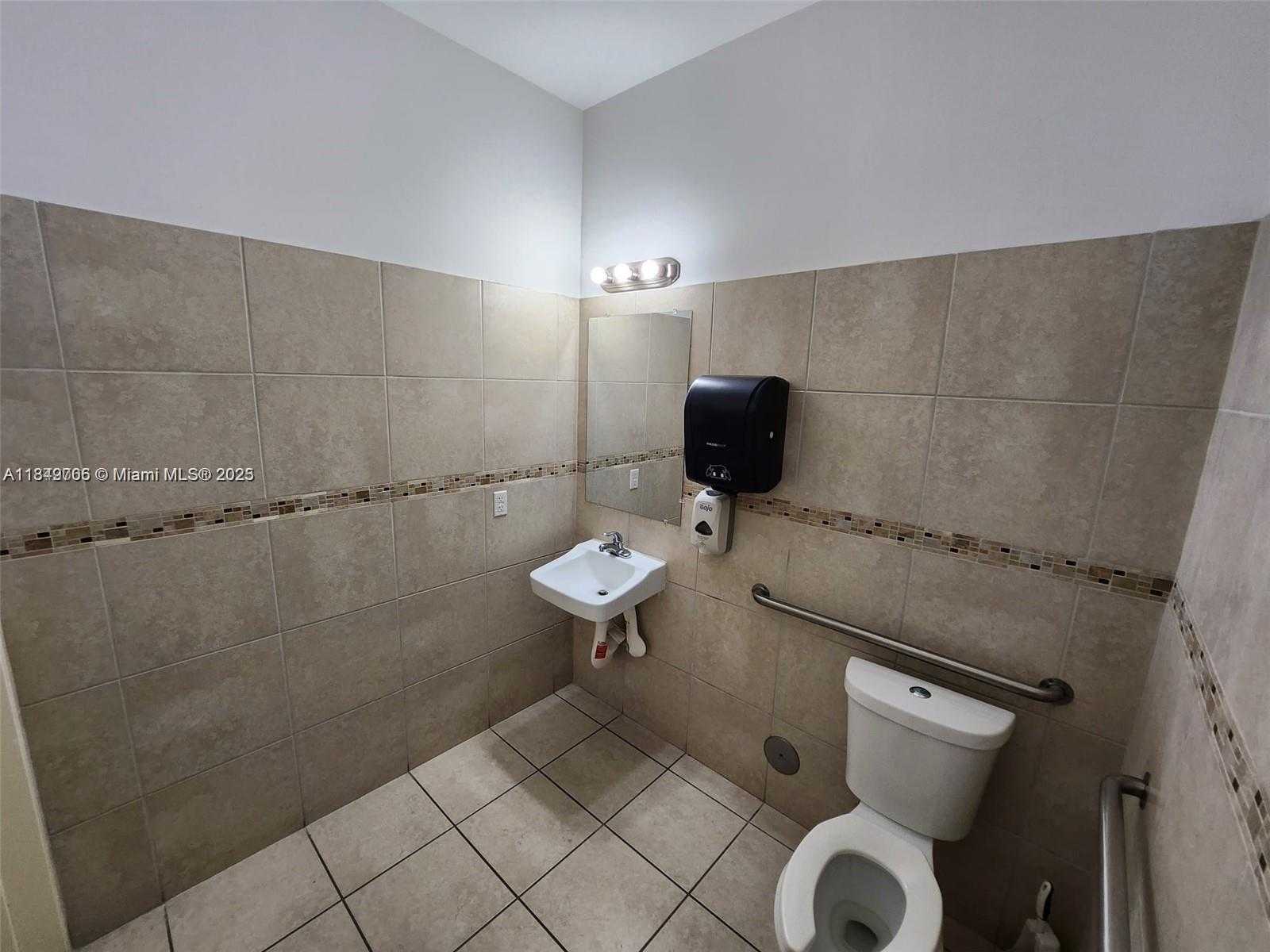 Small Image of 5161 NORTH WEST 79TH AVE #2, Doral Number 9