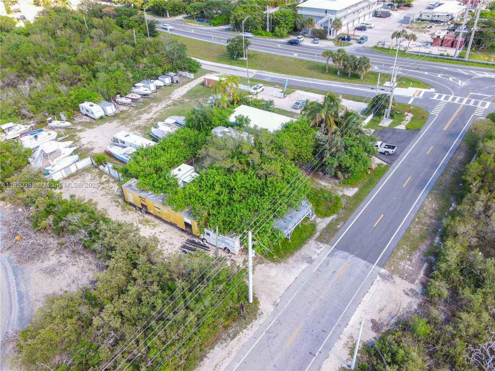 Small Image of 21423 OVERSEAS HWY, Sugarloaf Number 18