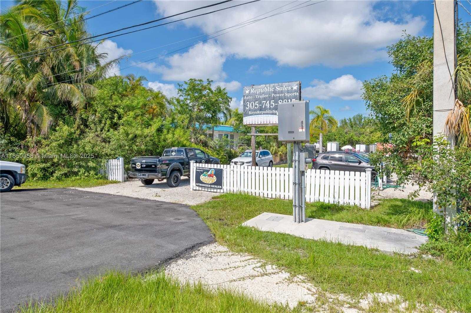 Small Image of 21423 OVERSEAS HWY, Sugarloaf Number 3