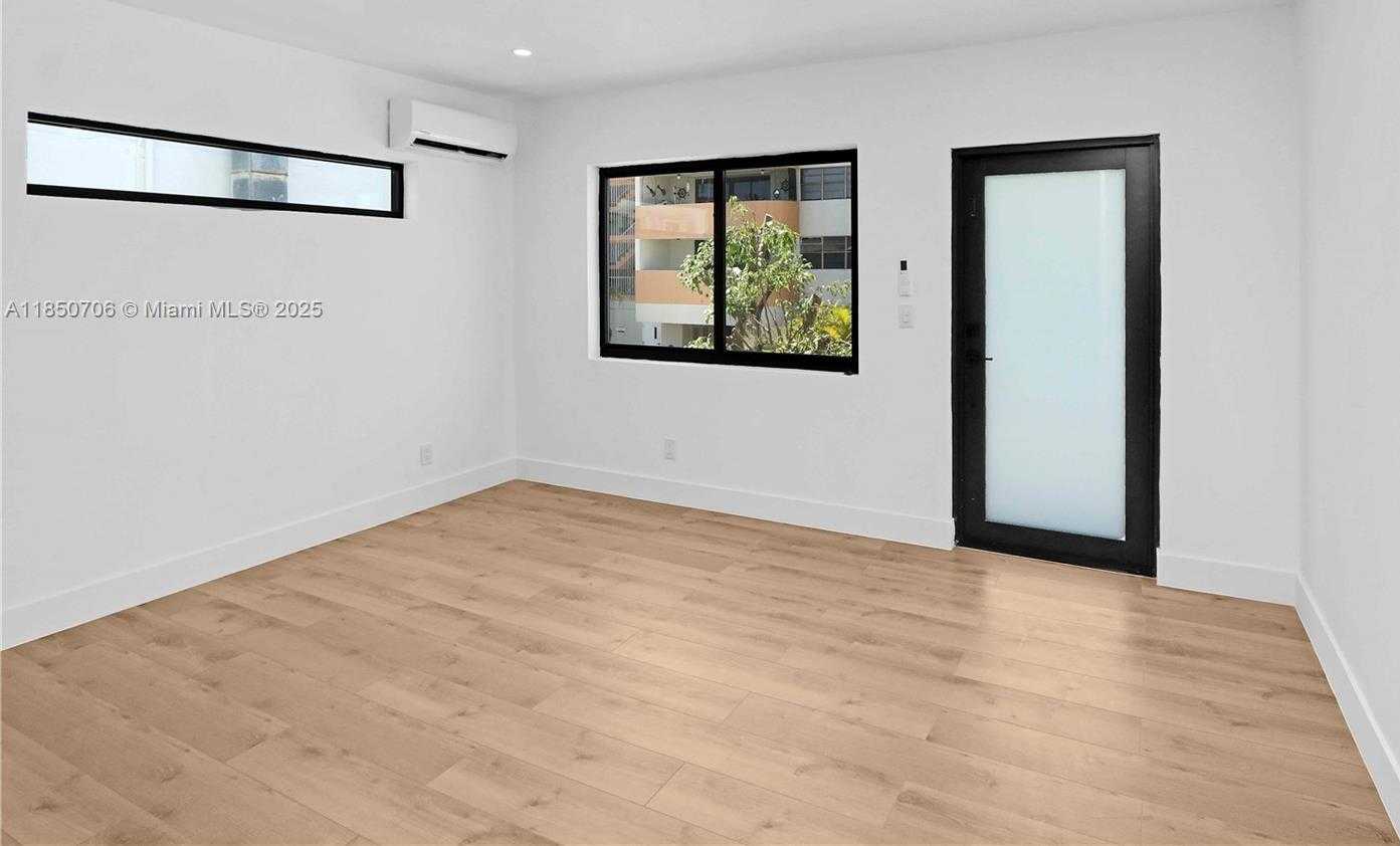 Small Image of 7801 BYRON AVE, Miami Beach Number 40