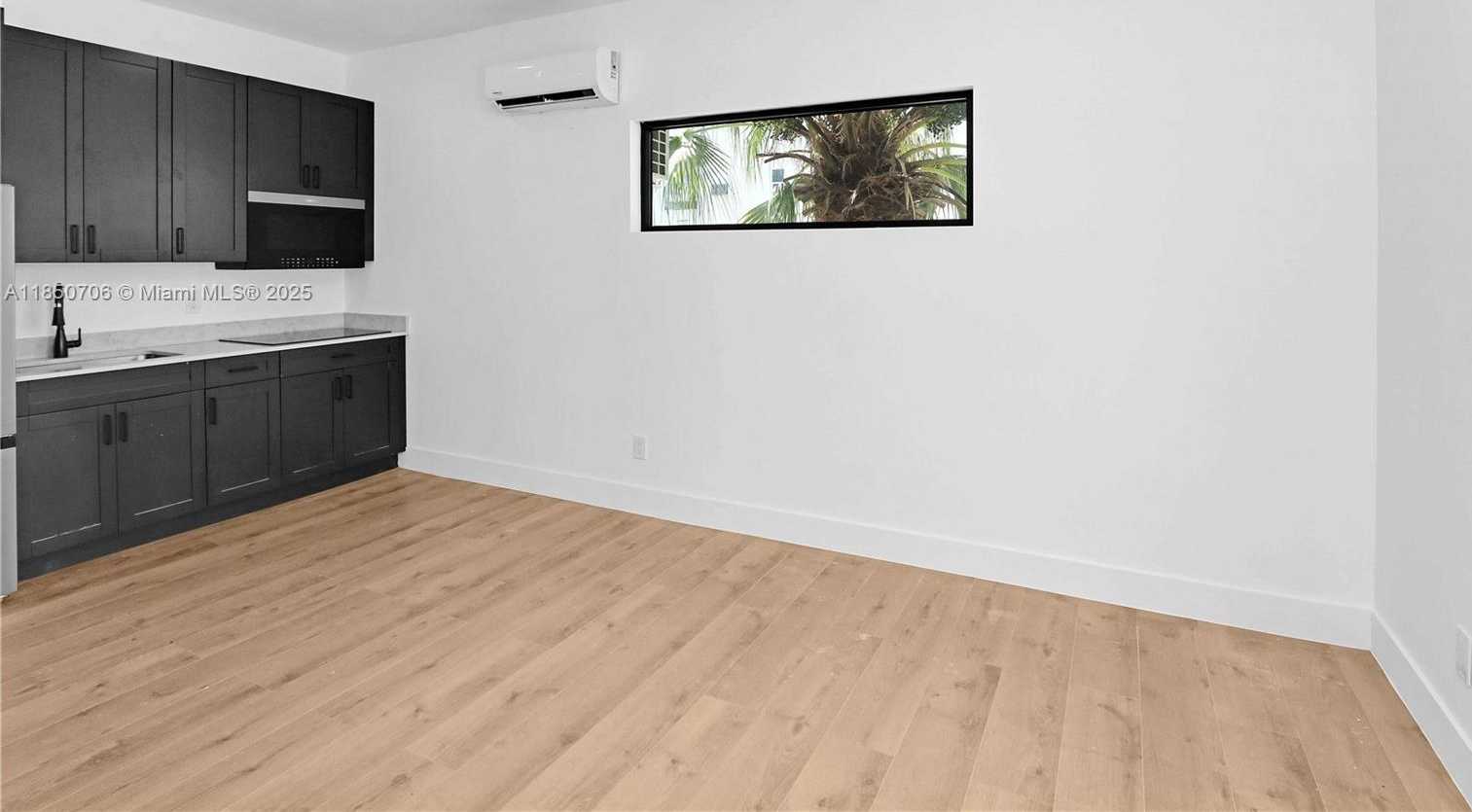 Small Image of 7801 BYRON AVE, Miami Beach Number 46