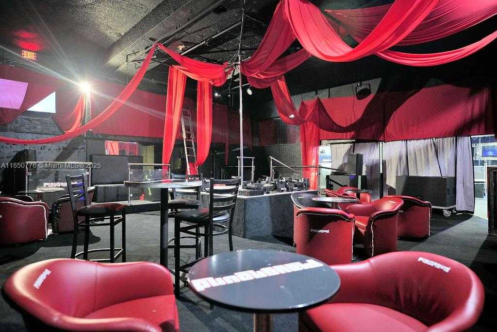 Small Image of 728 NORTH WEST 79TH ST, Miami Number 25