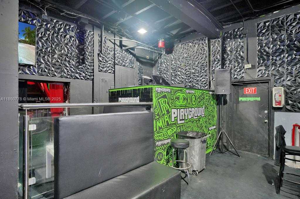 Small Image of 728 NORTH WEST 79TH ST, Miami Number 28