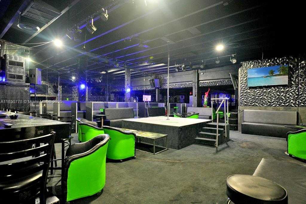 Small Image of 728 NORTH WEST 79TH ST, Miami Number 29