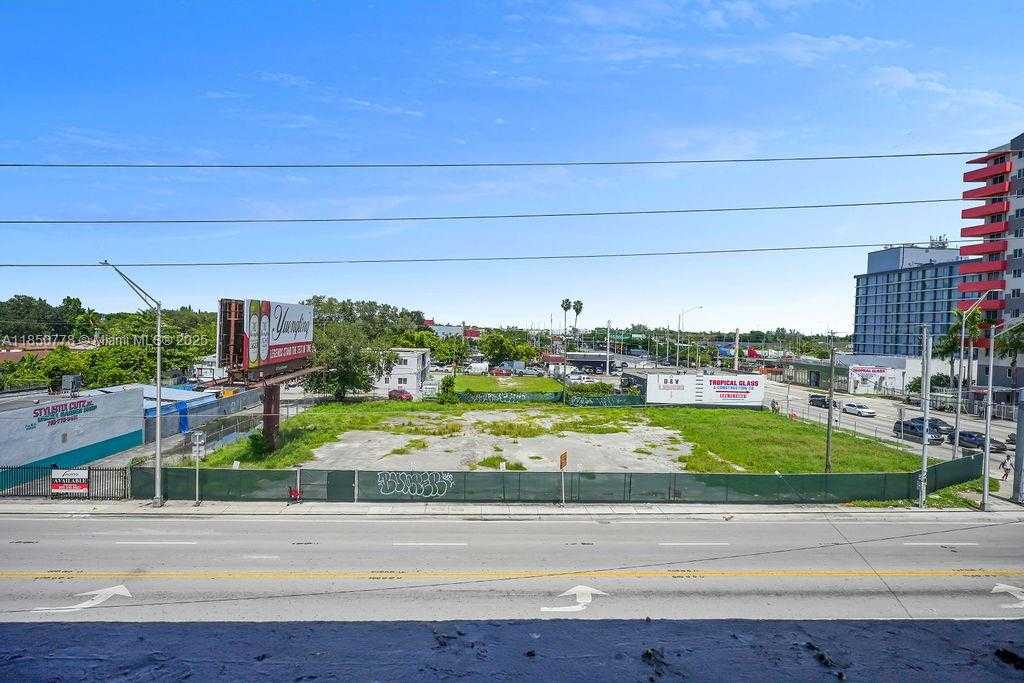 Small Image of 728 NORTH WEST 79TH ST, Miami Number 44