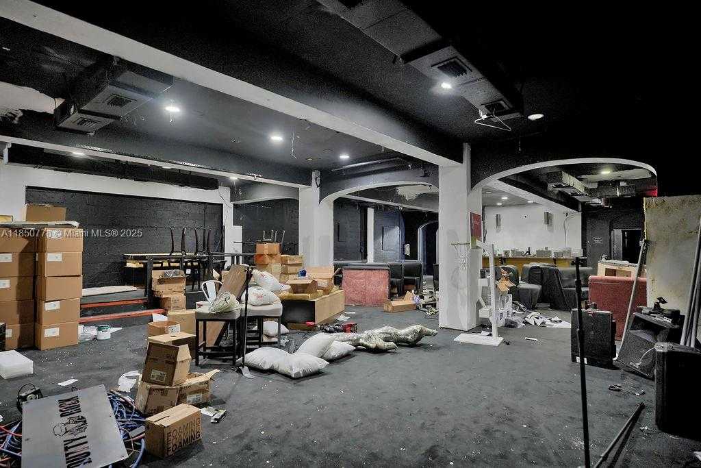 Small Image of 728 NORTH WEST 79TH ST, Miami Number 49