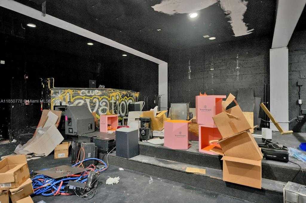 Small Image of 728 NORTH WEST 79TH ST, Miami Number 50