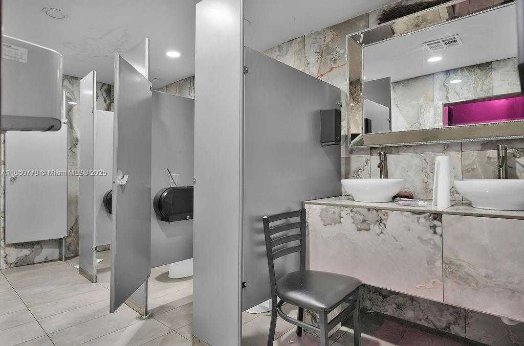 Small Image of 728 NORTH WEST 79TH ST, Miami Number 59