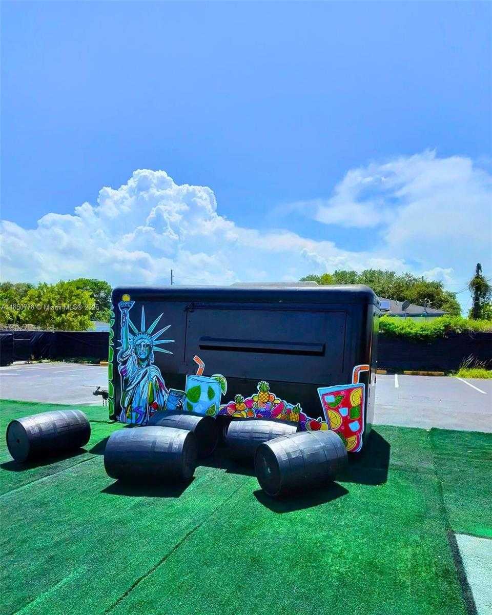 Small Image of 728 NORTH WEST 79TH ST, Miami Number 6
