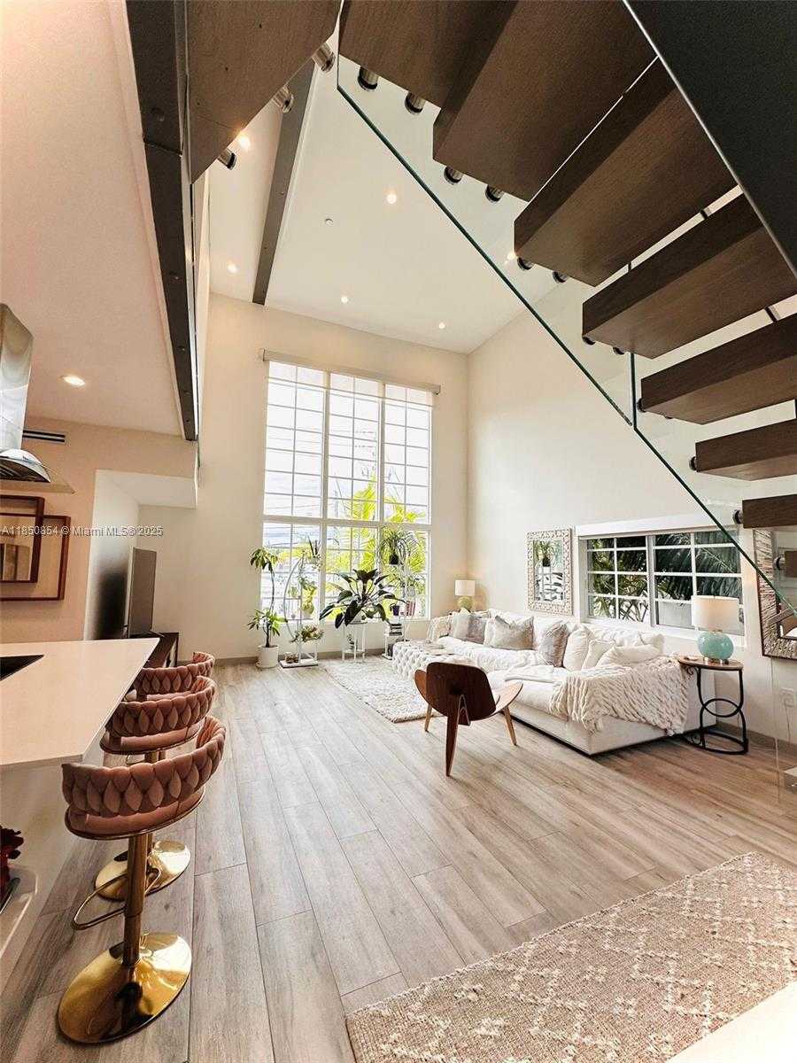 Small Image of 8035 ABBOTT AV, Miami Beach Number 31