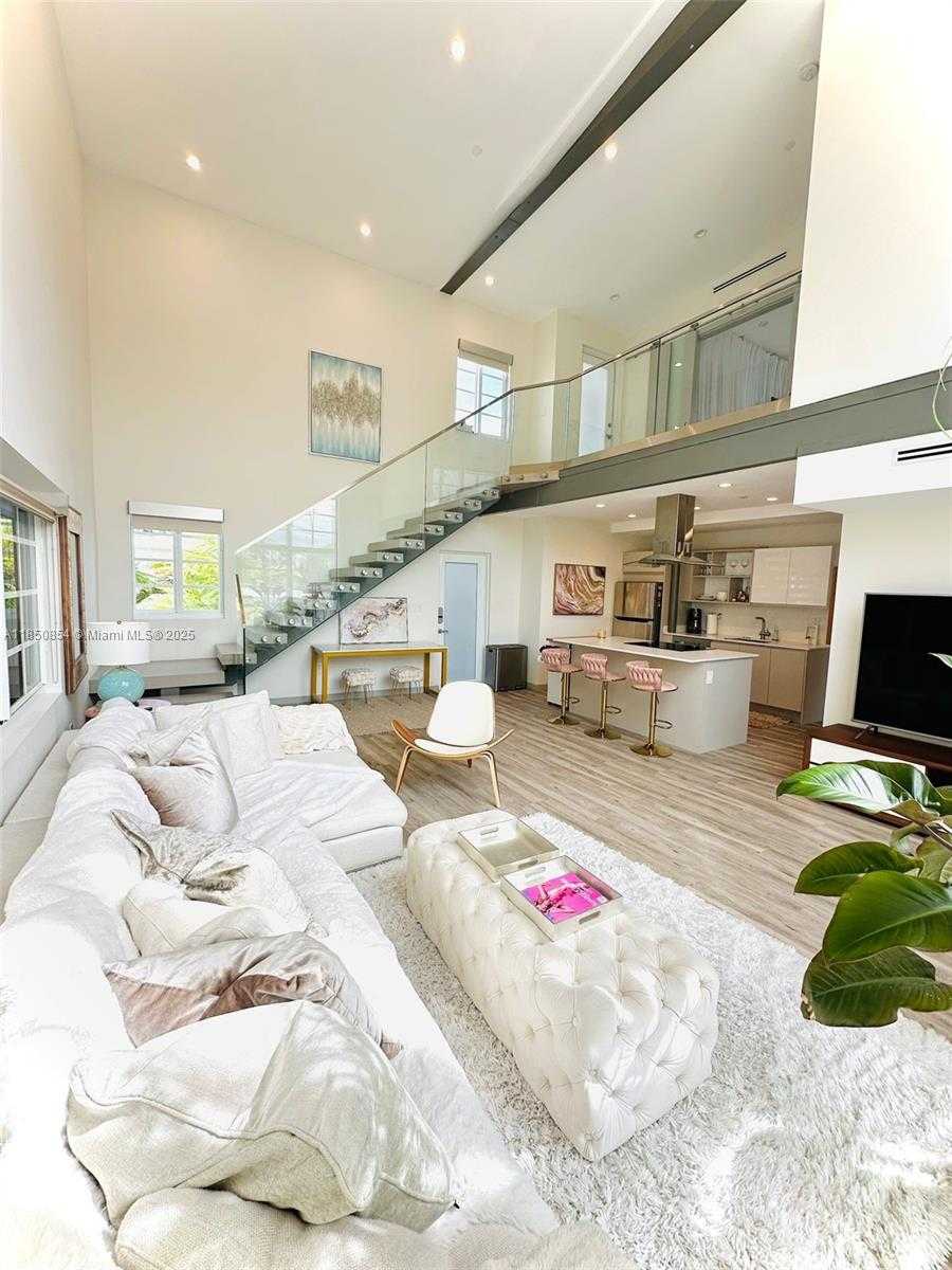 Small Image of 8035 ABBOTT AV, Miami Beach Number 32
