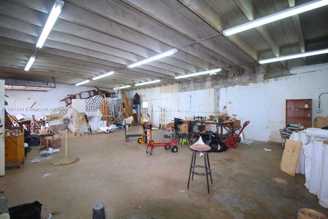 Small Image of 34 EAST 9TH ST, Hialeah Number 13