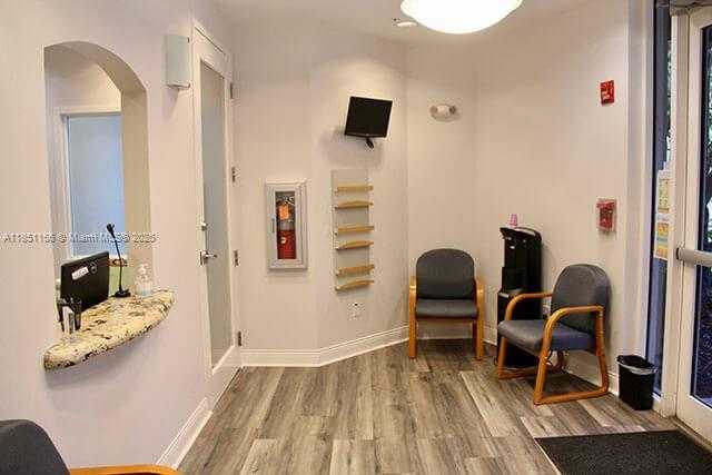 Small Image of 10167 Sunrise Blvd, Plantation, FL 33322, USA Number 4