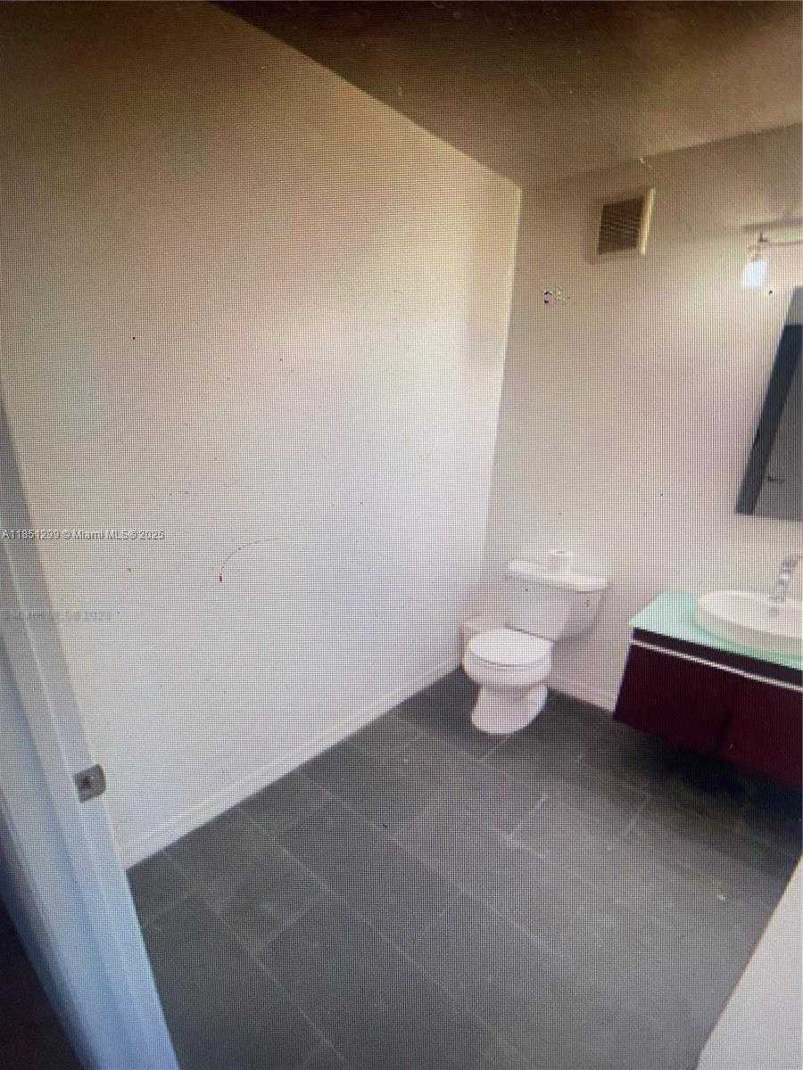 Small Image of 3705 NORTH WEST 115TH AVE #4, Doral Number 5