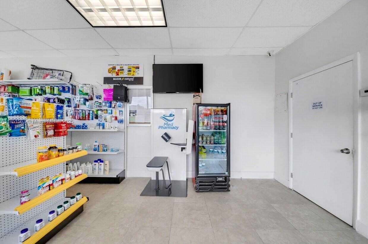 Small Image of 3401 SW 8th St, Miami, FL 33135, USA Number 6