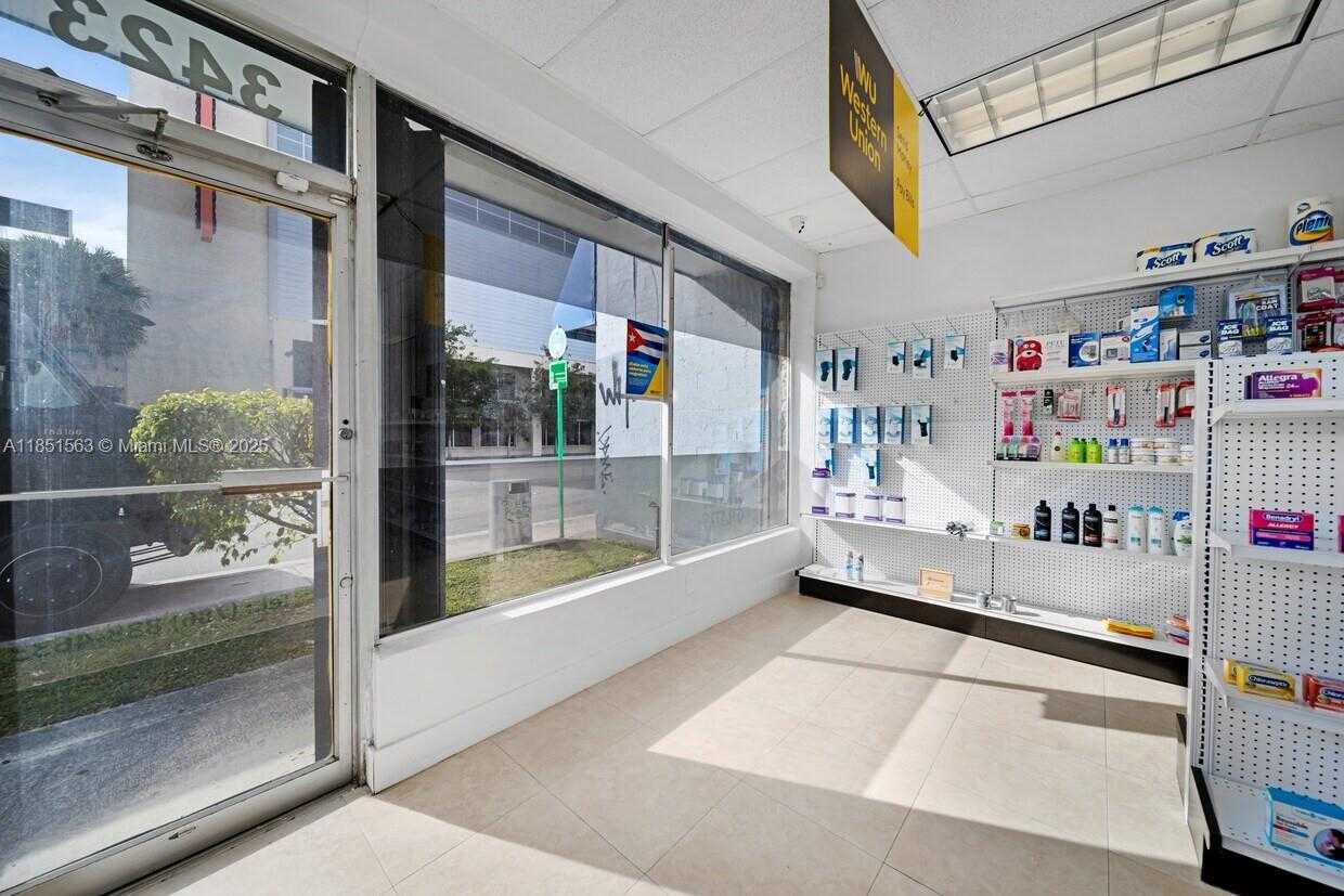 Small Image of 3401 SW 8th St, Miami, FL 33135, USA Number 7