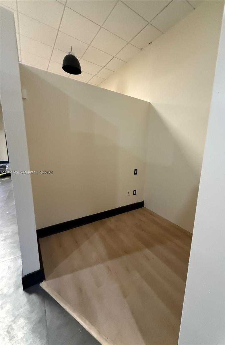 Small Image of 4960 NORTH WEST 165TH ST #B1, Miami Gardens Number 27