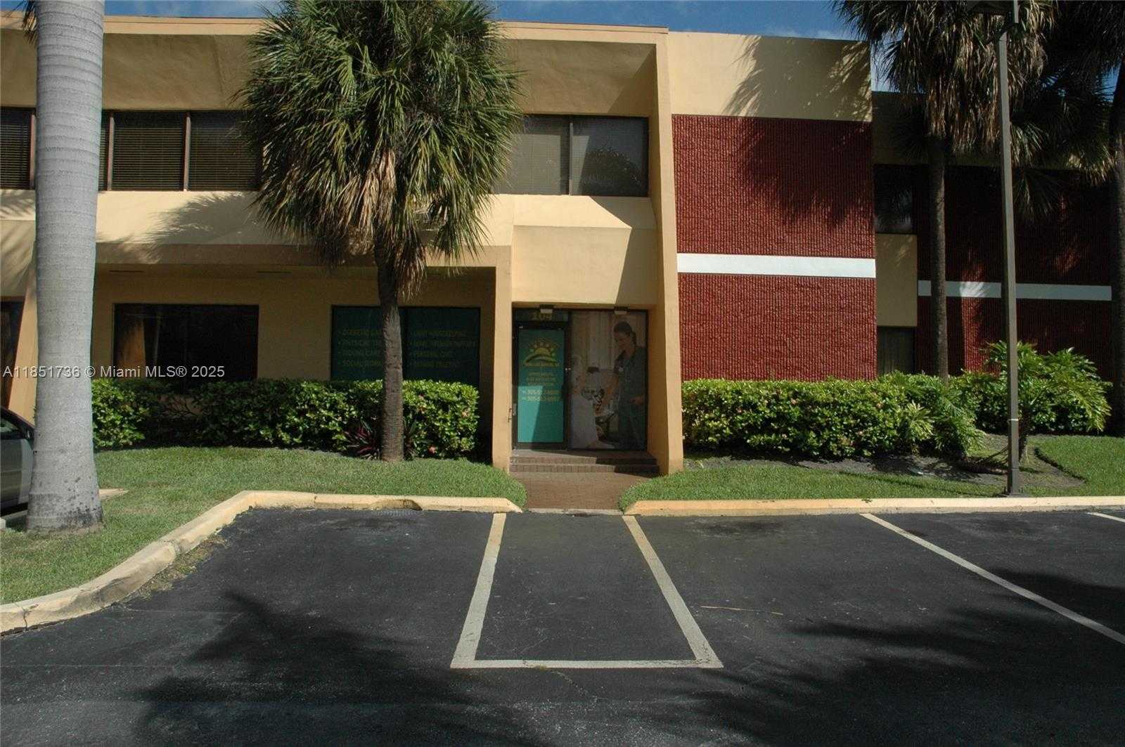 Small Image of 7600 WEST 20TH AVE #108, Hialeah Number 16