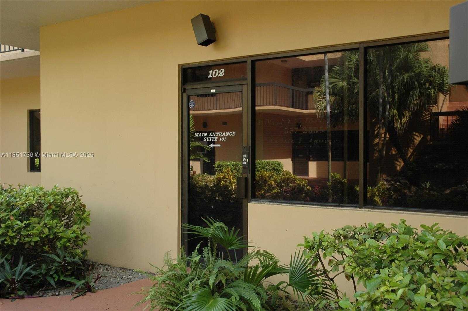 Small Image of 7600 WEST 20TH AVE #108, Hialeah Number 3