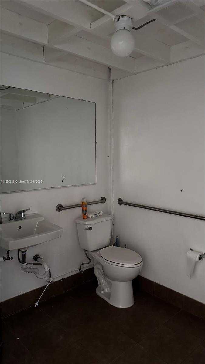 Small Image of 307 NORTH EAST 59TH ST, Miami Number 5