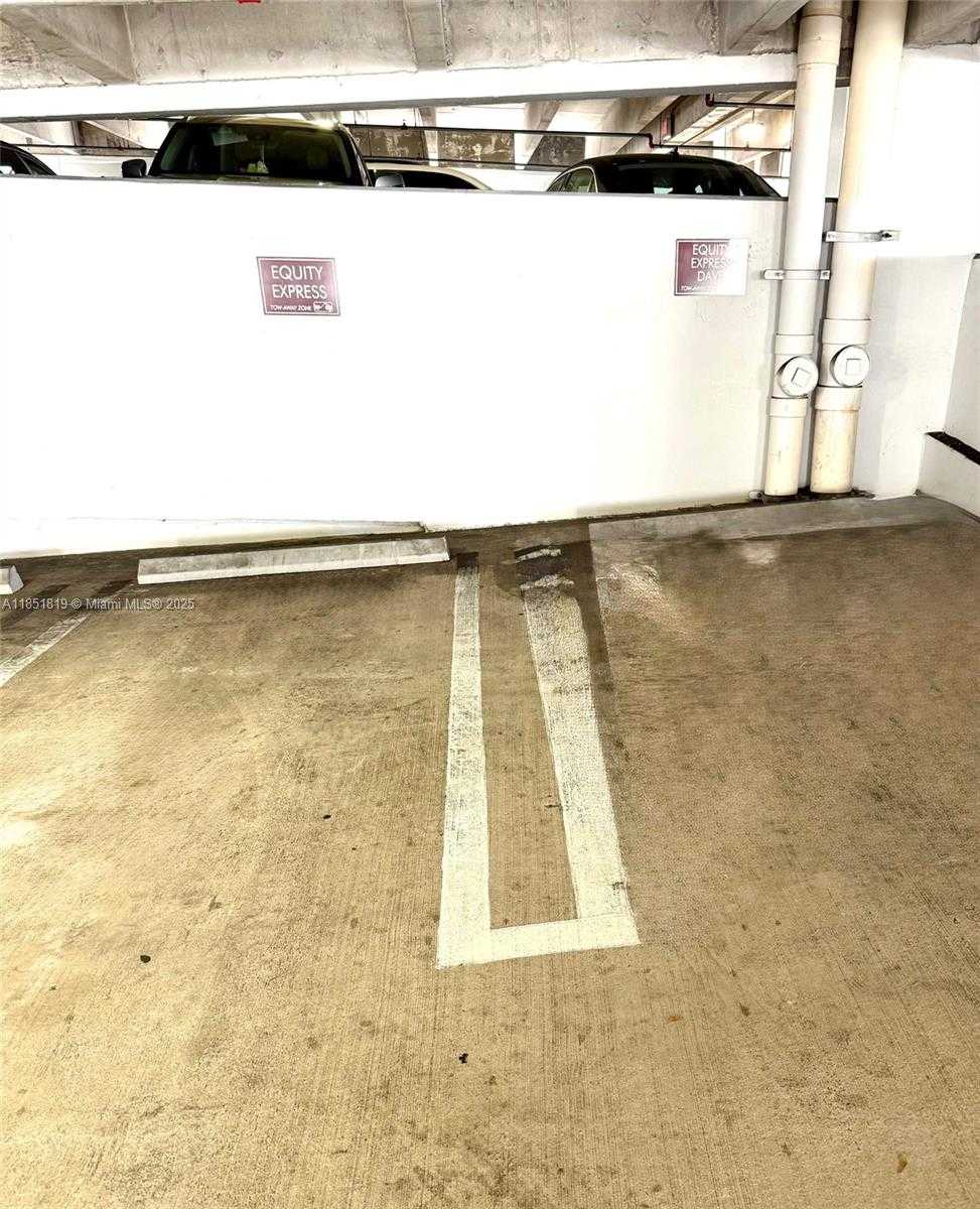 Imagen de Pequeño Objeto