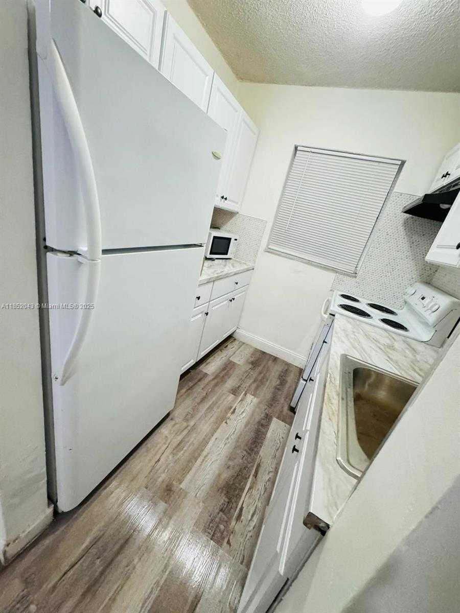 Small Image of 932 NORTH WEST 5TH ST, Miami Number 13