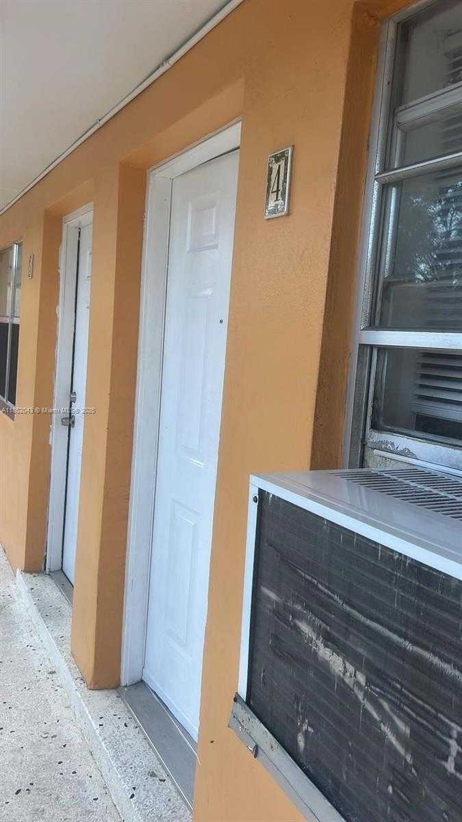 Small Image of 932 NORTH WEST 5TH ST, Miami Number 15