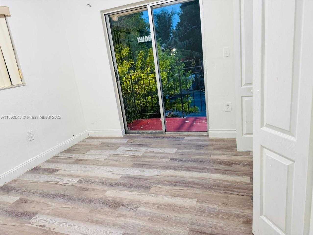 Small Image of 932 NORTH WEST 5TH ST, Miami Number 3