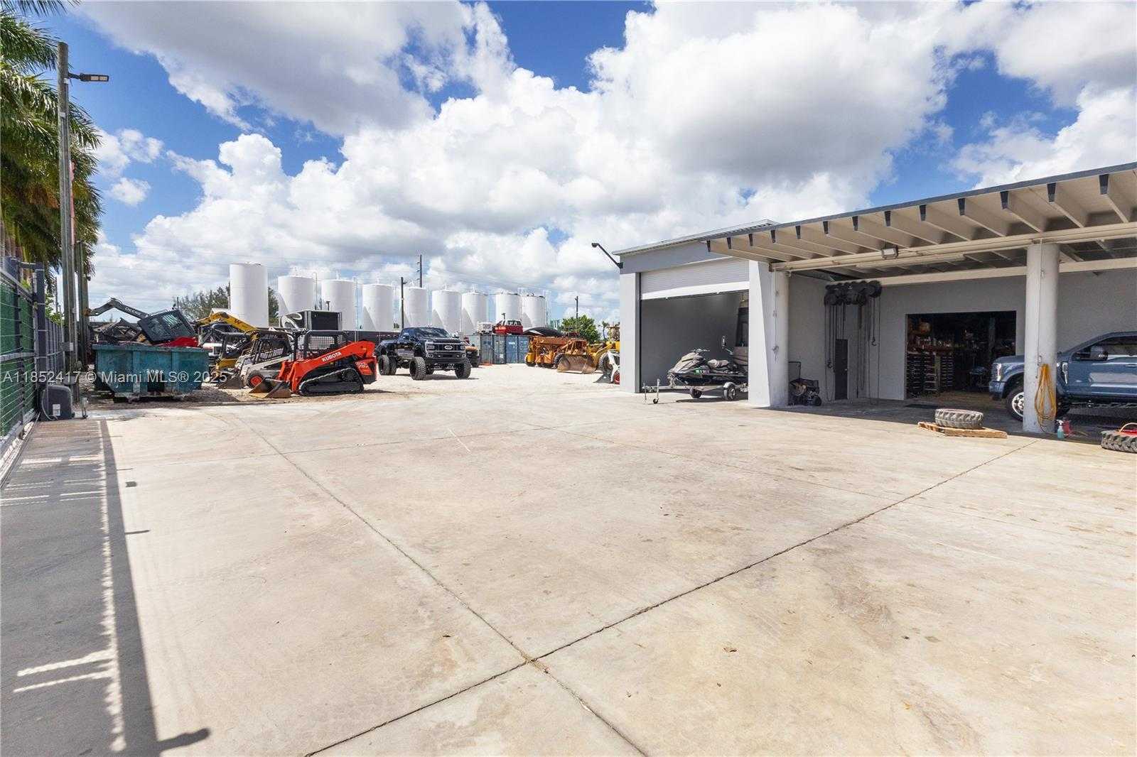 Small Image of 620 SOUTH FLAGLER AVE, Homestead Number 19