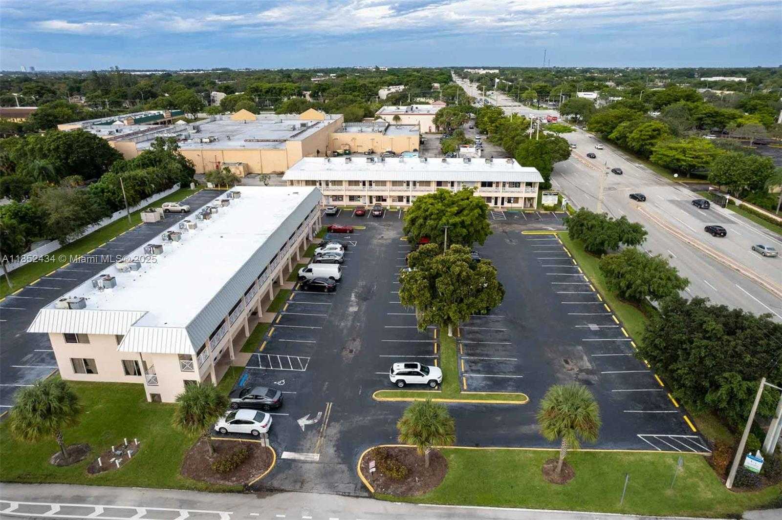 Small Image of 7310 WEST MCNAB RD #210, Tamarac Number 3